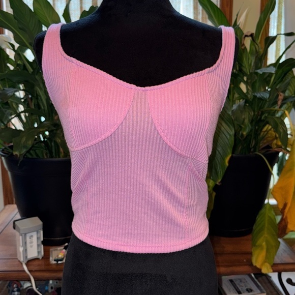 antistar Tops - Vibrant Pink Ribbed Crop Tank Top
